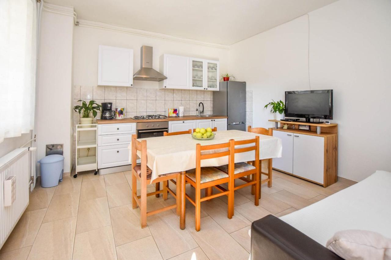 Appartement Kuca Za Odmor Lucija à Vrana  Extérieur photo