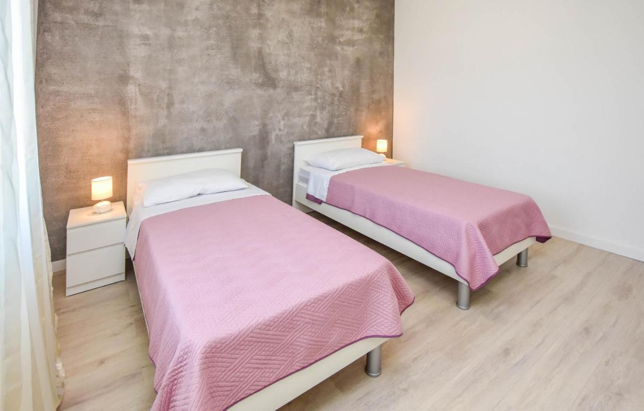 Appartement Kuca Za Odmor Lucija à Vrana  Extérieur photo