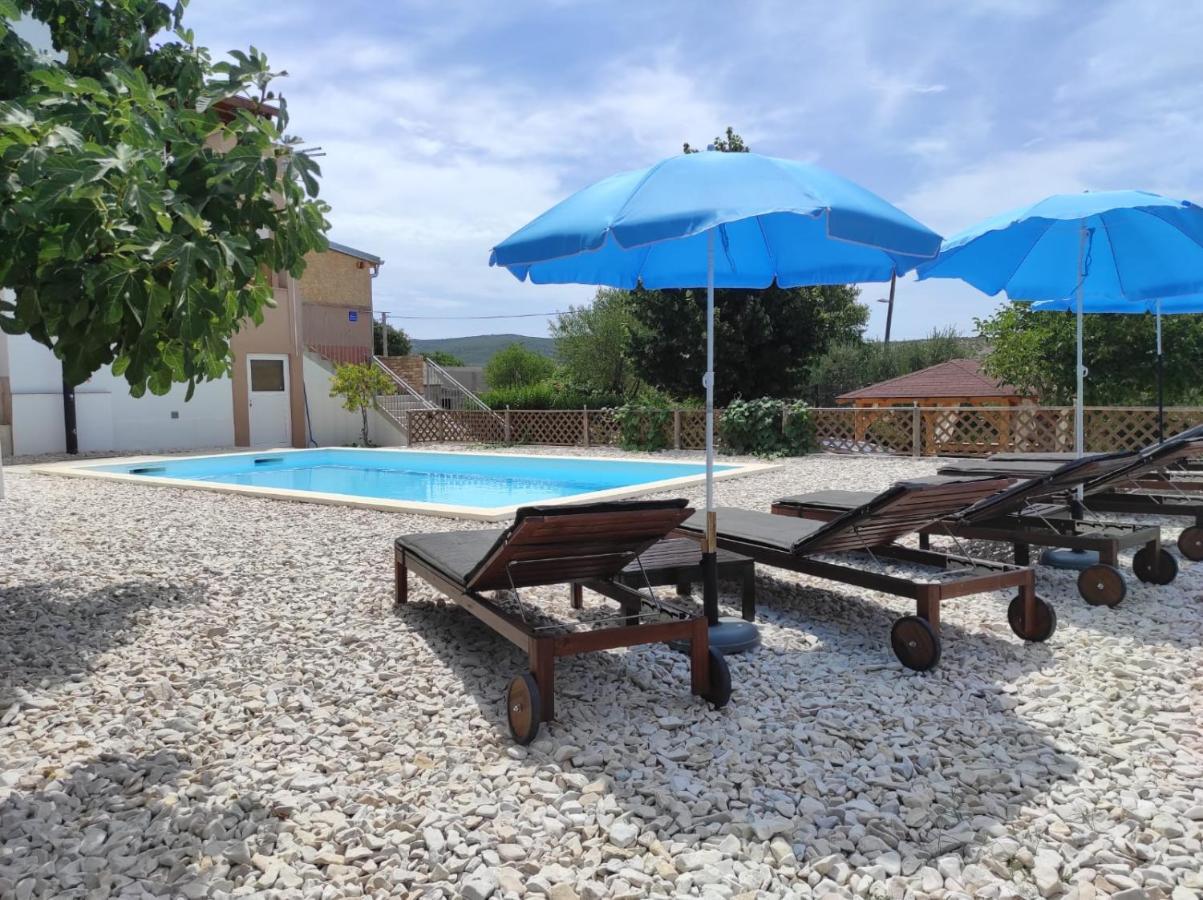 Appartement Kuca Za Odmor Lucija à Vrana  Extérieur photo