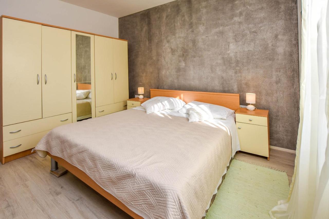 Appartement Kuca Za Odmor Lucija à Vrana  Extérieur photo