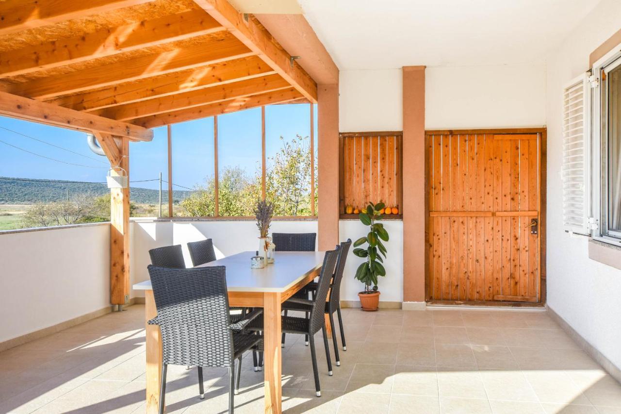 Appartement Kuca Za Odmor Lucija à Vrana  Extérieur photo