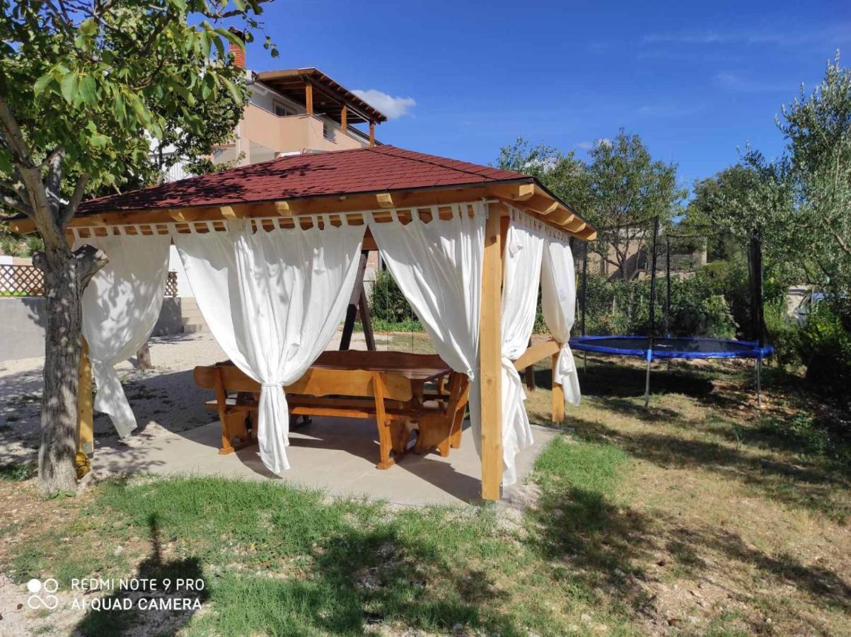 Appartement Kuca Za Odmor Lucija à Vrana  Extérieur photo