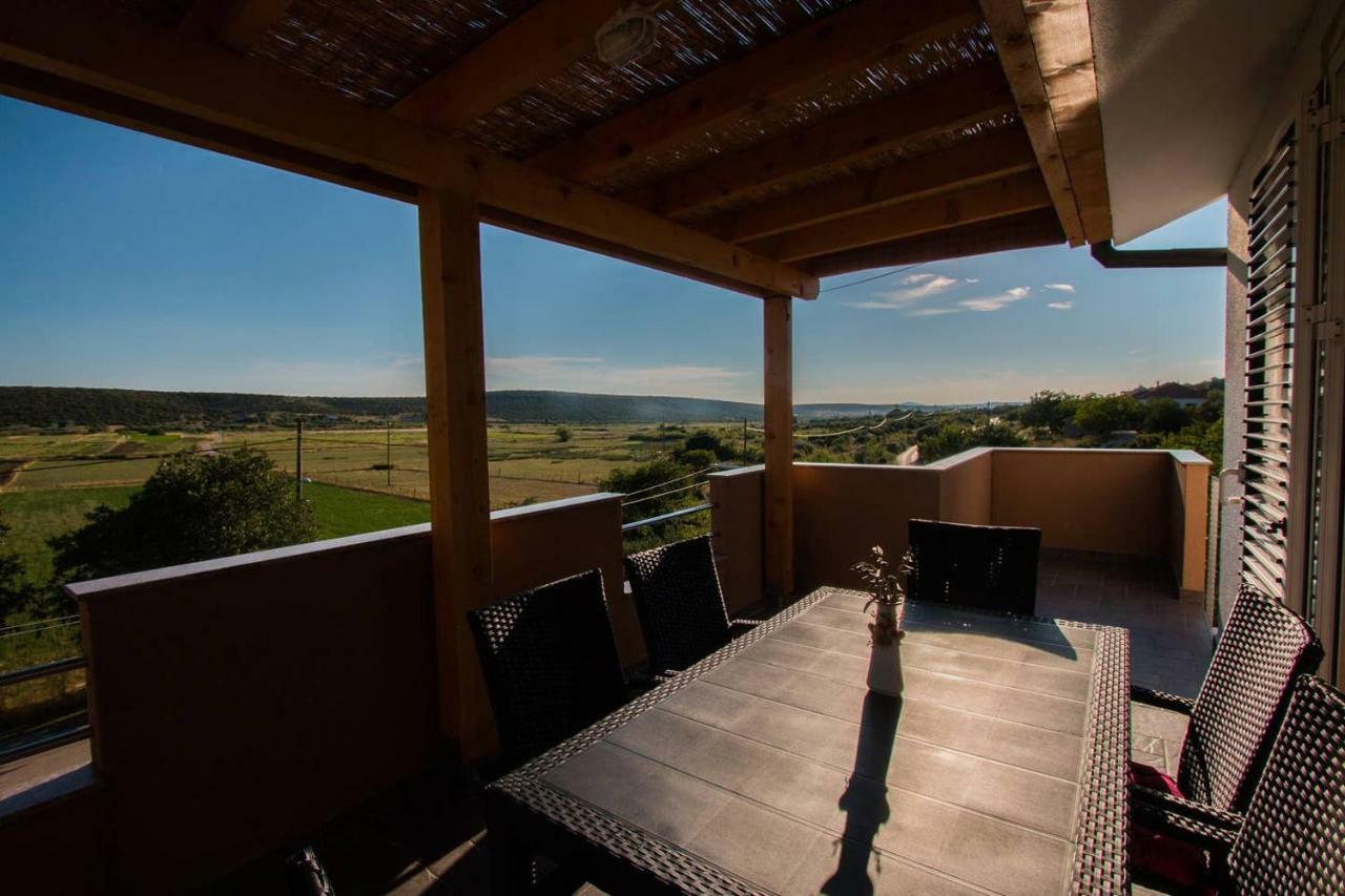 Appartement Kuca Za Odmor Lucija à Vrana  Extérieur photo